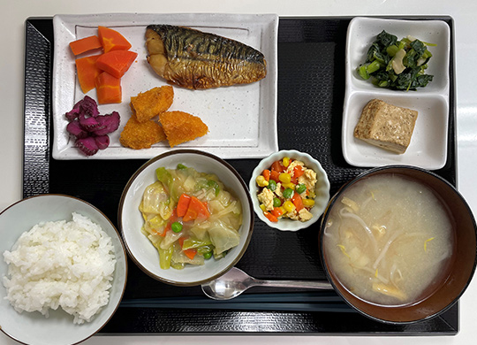 食事・おやつ